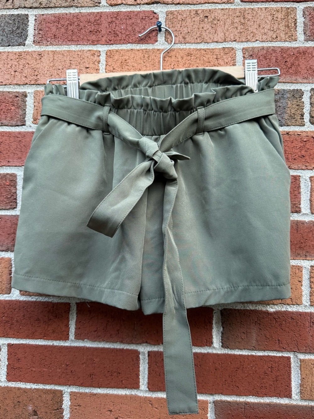 ReVamped Olive Green Paperbag Waist Tie Belt Shorts Size Medium